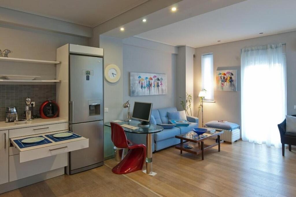 Acropolis Luxury Apartment With Balcony Афины Экстерьер фото