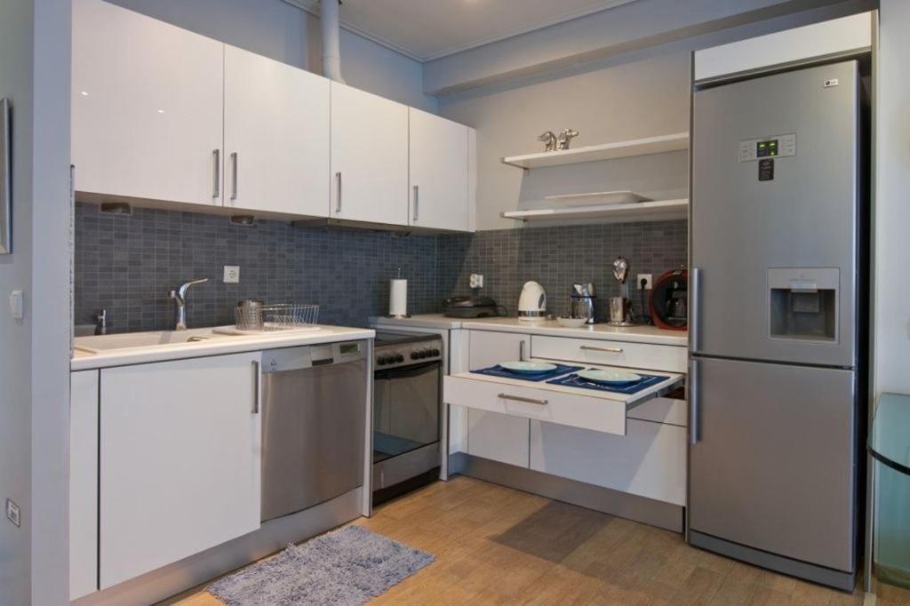 Acropolis Luxury Apartment With Balcony Афины Экстерьер фото